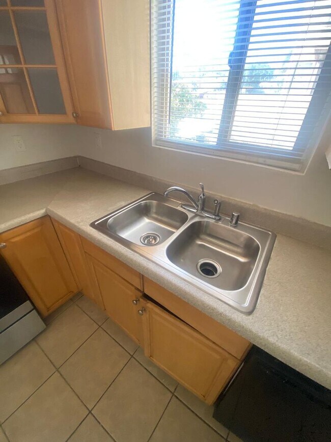 Foto del edificio - Apartment For Rent