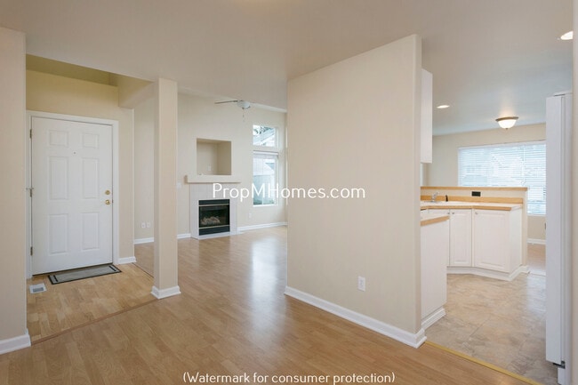 Photo - Stylish Beaverton Townhome with Attached Garage!