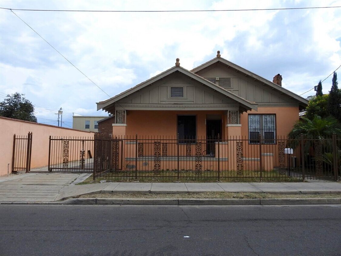 Foto principal - 605 Hidalgo St