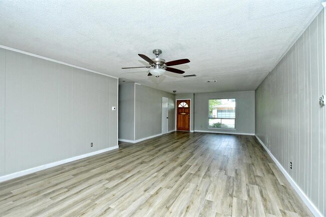 Foto del edificio - 7509 Daugherty St