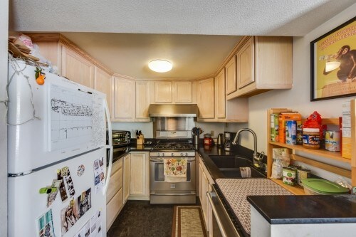Building Photo - Dexter Duplex - 2 bedrooms