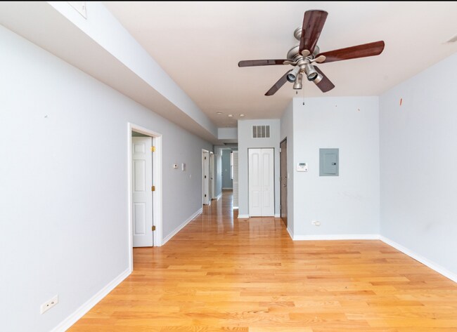 Foto del edificio - 3211 W Altgeld St