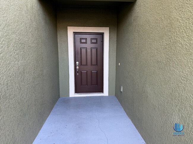 Foto del edificio - BEAUTIFUL 2 bedroom, 2.5 bath  townhome  F...