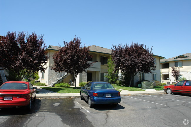Building Photo - Huntington Apartments