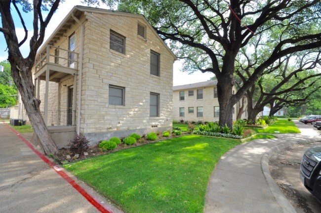 Devonshire Apartments Dallas Tx Apartments Com