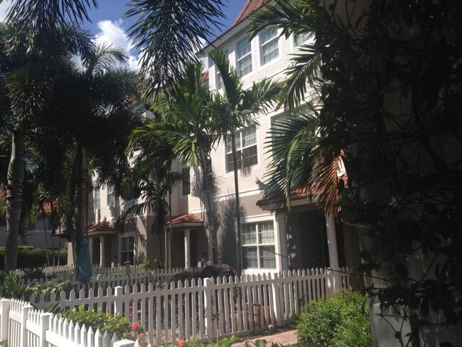 Building Photo - 132 Ocean Cay Way