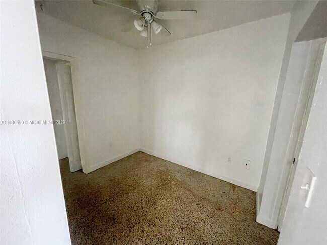 Foto del edificio - 3080 SW 1st St