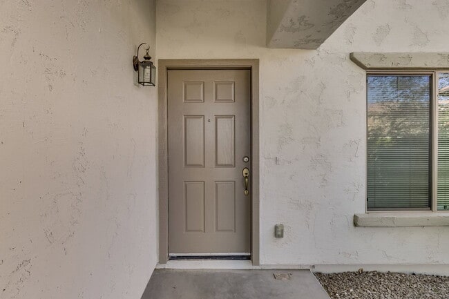 Building Photo - 5413 W Apollo Rd