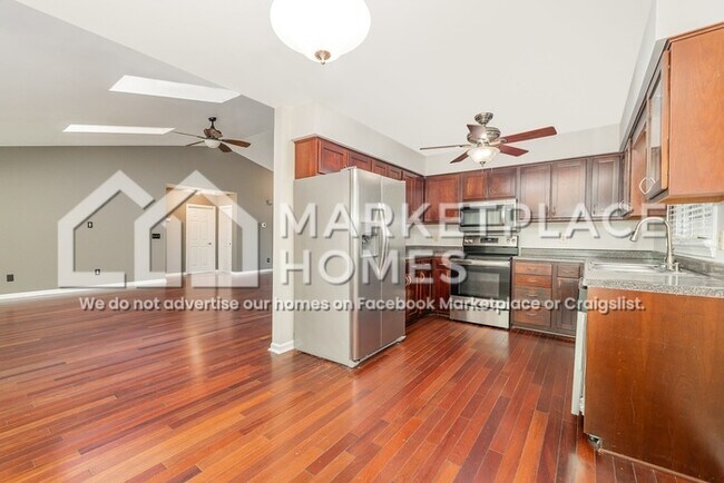 Foto del edificio - 4123 Silver Fox Ct