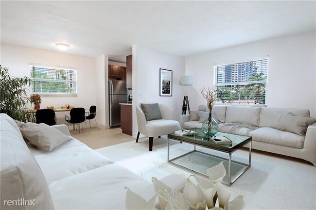 Building Photo - 2 br, 1 bath Condo - 530 S Federal Hwy