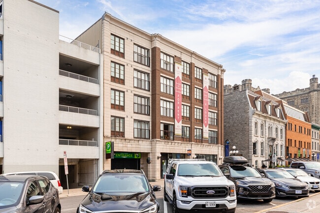 Building Photo - Clarendon Lanes