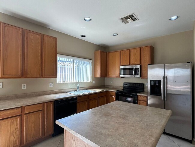 Foto del edificio - 25758 W Nancy Ln