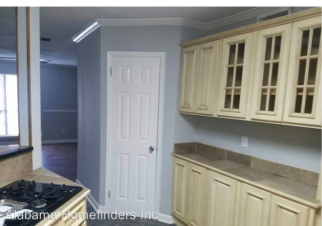 Building Photo - 4 br, 2 bath House - 220 Avon Court