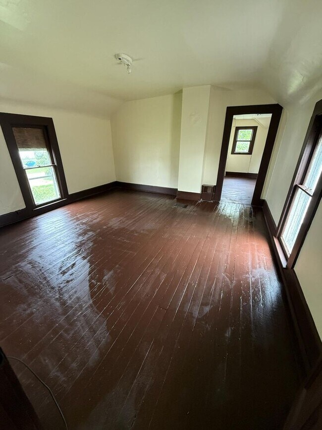 Foto del edificio - 3 bedrooms 1.5 bath in peaceful and beauti...