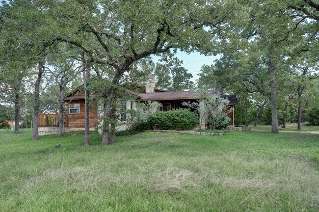 Foto del edificio - Available for August Move in! Acreage with...