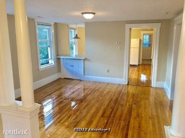 Building Photo - 3 br, 1 bath Apartment - 18 Bedford Ave