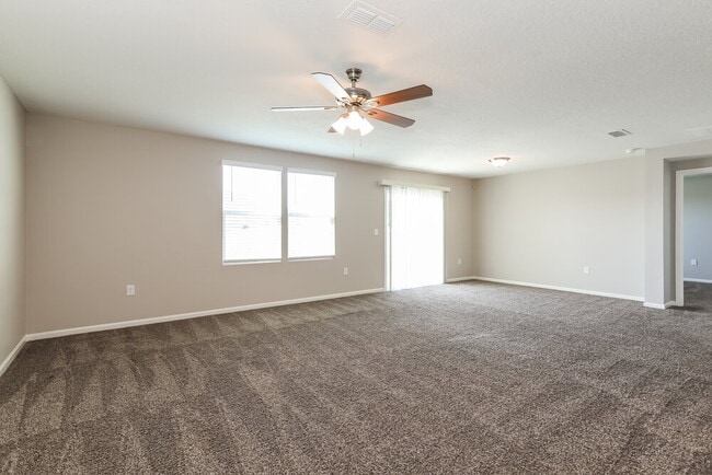 Foto del edificio - 2227 Pebble Point Dr