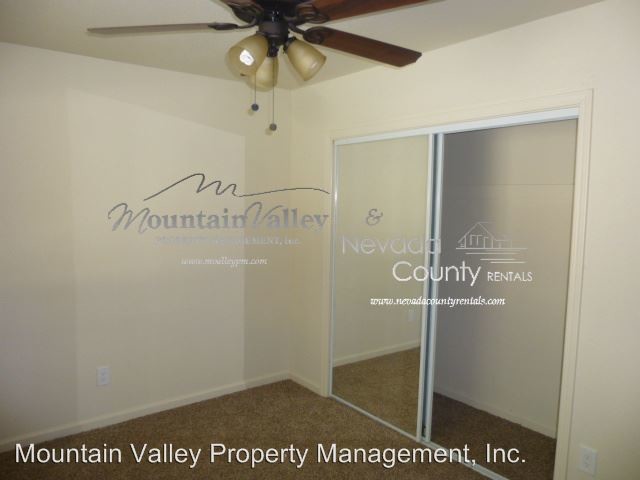 Building Photo - 10894 Bettcher Ct