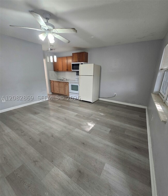 Building Photo - 3981 SW 12th Pl