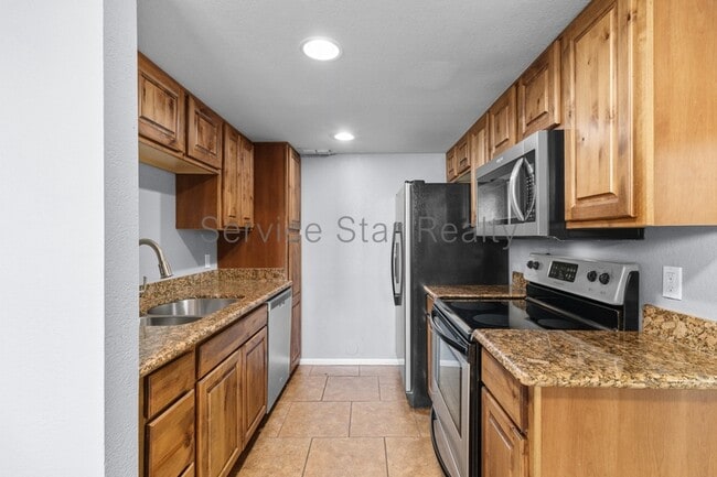 Building Photo - 2938 N 61st Pl