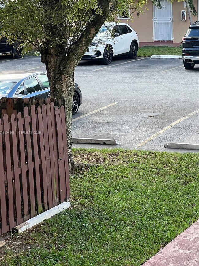 Foto del edificio - 260 NW 107th Ave