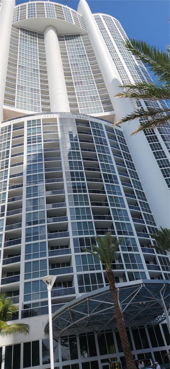 Building Photo - 18201 Collins Ave