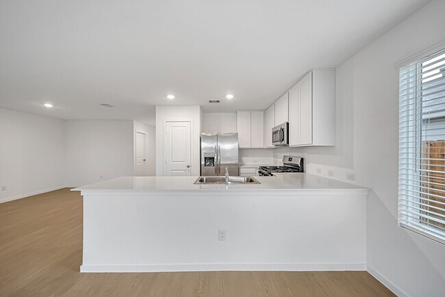 Building Photo - 25625 Rose Creek Dr