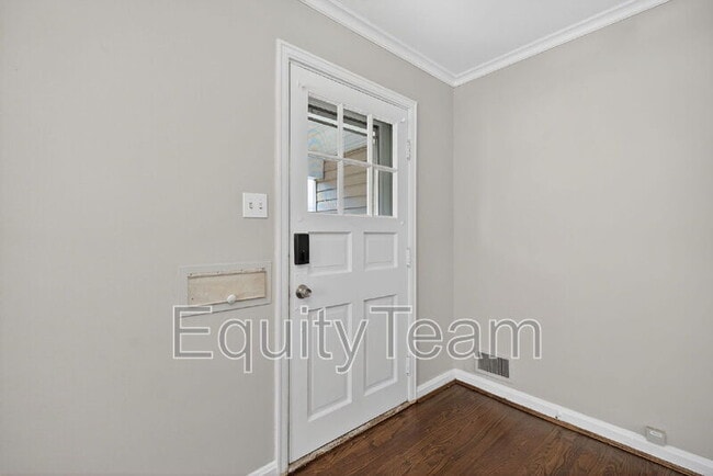 Building Photo - 7020 La Boiteaux Ave