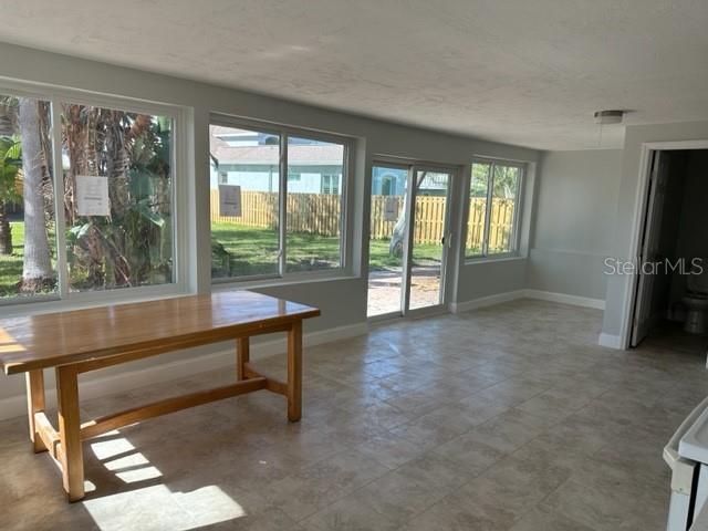 Foto del edificio - 1132 S Brevard Ave