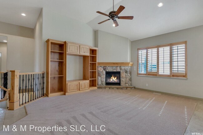 Building Photo - 5 br, 3 bath House - 10601 S Pinyon Pines ...