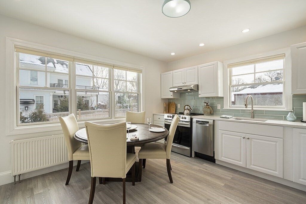 13 Broadway Ave Unit 1, Rockport, MA 01966 Room for Rent in Rockport