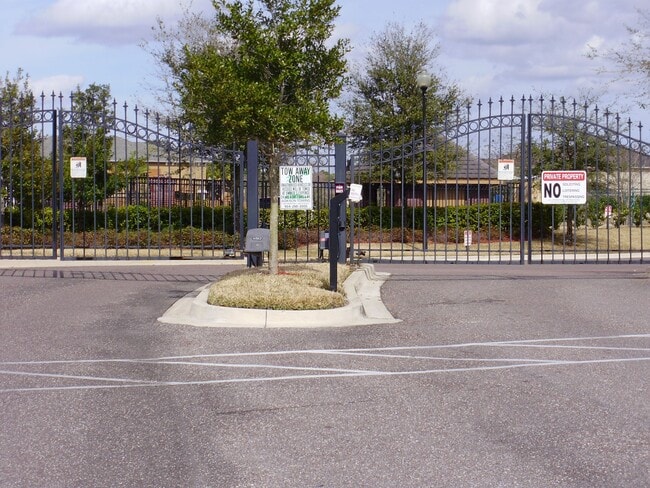 Mirabella Gated Entry - 10075 Gate Pky N