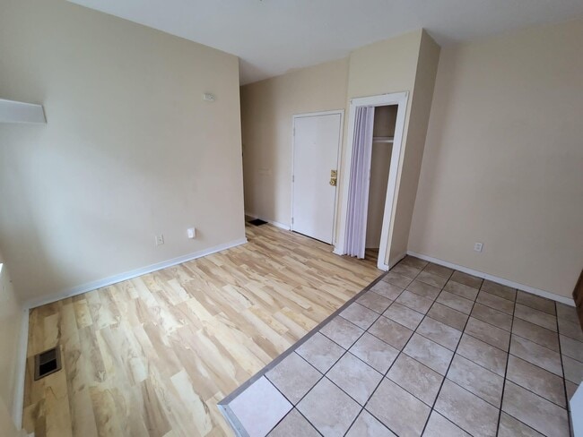 Building Photo - 68 Sylvan Ave