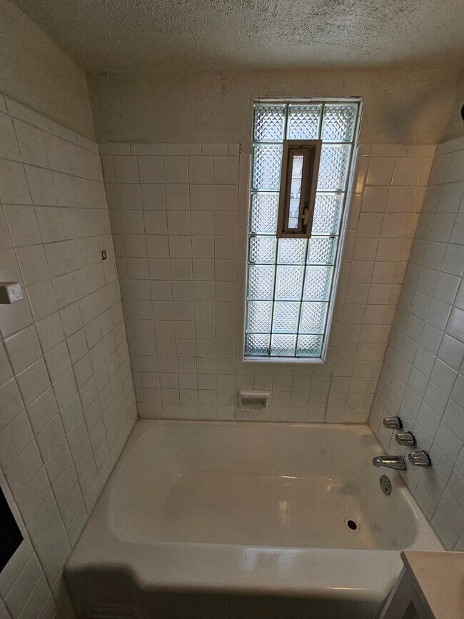 Foto del edificio - Come see your new home!