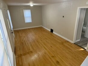 Building Photo - 5680 N 39th St