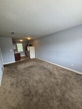Building Photo - 837 Graymont Ave W