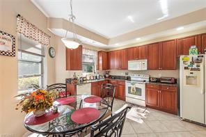 Building Photo - 1325 Mariposa Cir