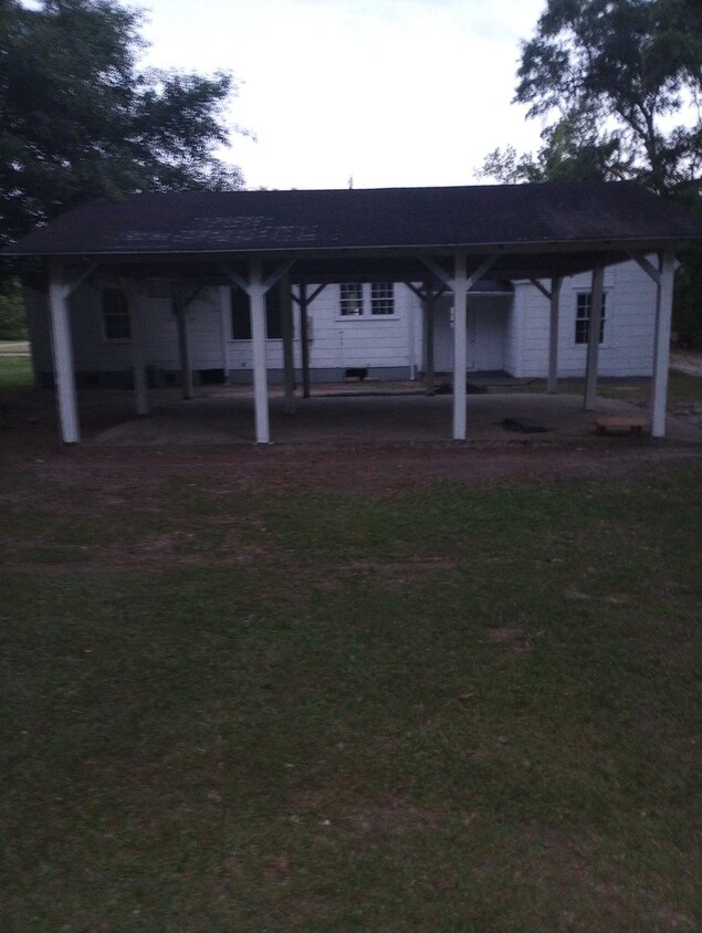 Primary Photo - 309 E School St
