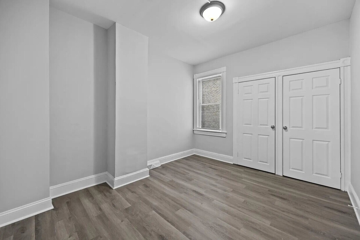 Foto del edificio - 1728 Ashburton St