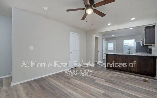 Building Photo - 684 Turner