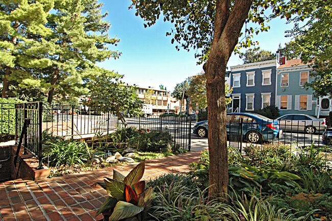 Entry Garden at T Street - 1801 T St NW