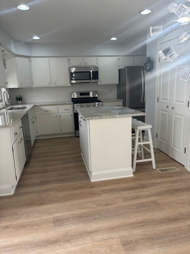 Foto del edificio - 10120 Sunridge Dr