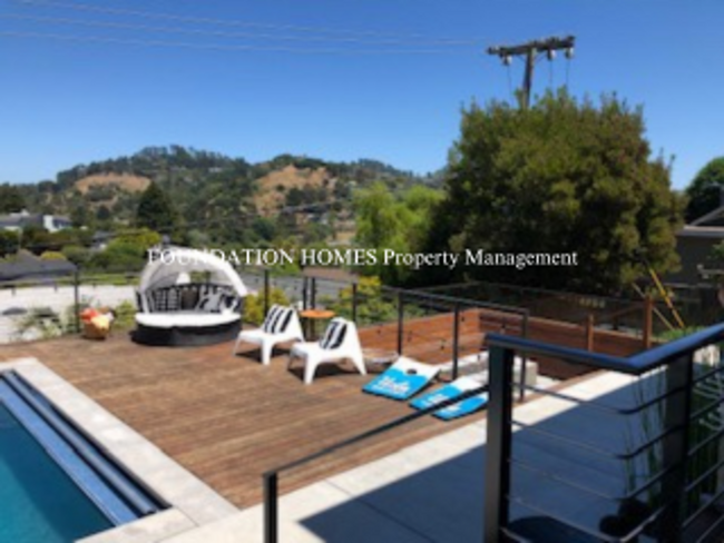 Building Photo - Modern Contemporary home! - POOL - FIRE PI...