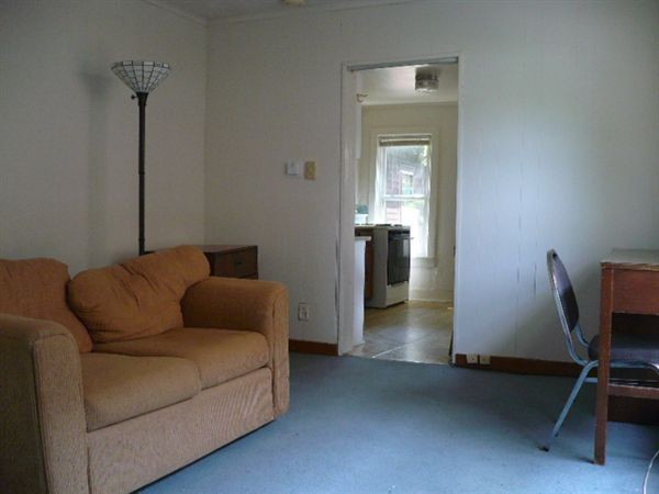 Building Photo - Studio, 1 bath Apartment - 1352 Wilmot Ct #2