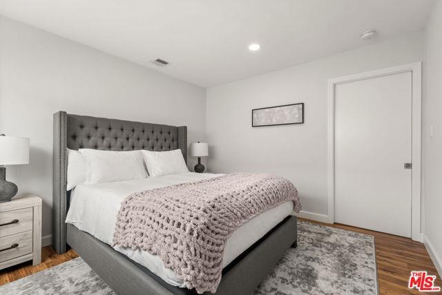 Foto del edificio - 419 S Almont Dr