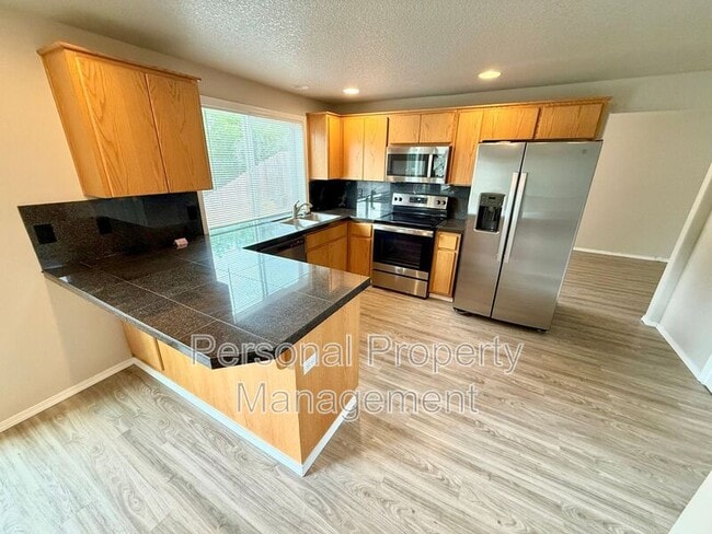 Building Photo - 2411 N Heron Dr
