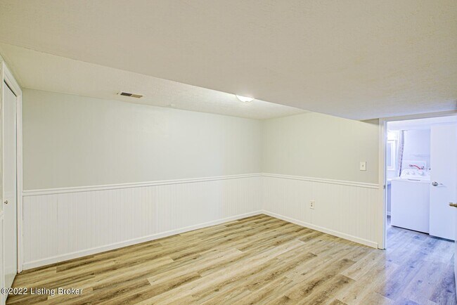 Foto del edificio - Dellwood Dr.