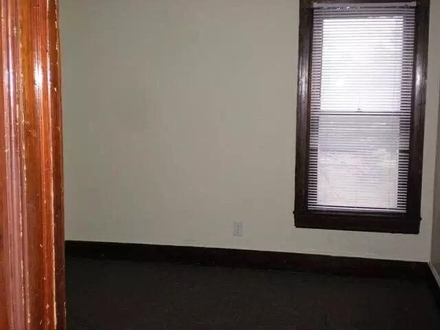 Building Photo - 502 S Walnut Ave