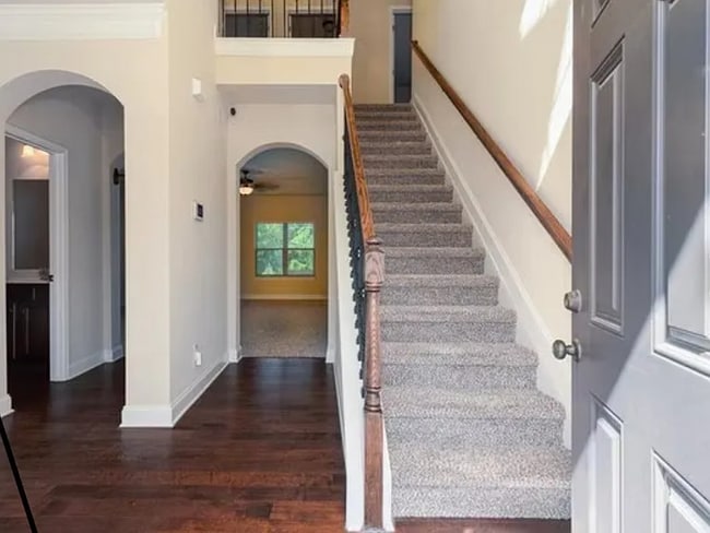 Foto del edificio - 2408 Misty Ivy Ct