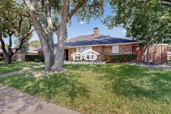Building Photo - Completely Refreshed Plano Home Ready for Move In Large Lot